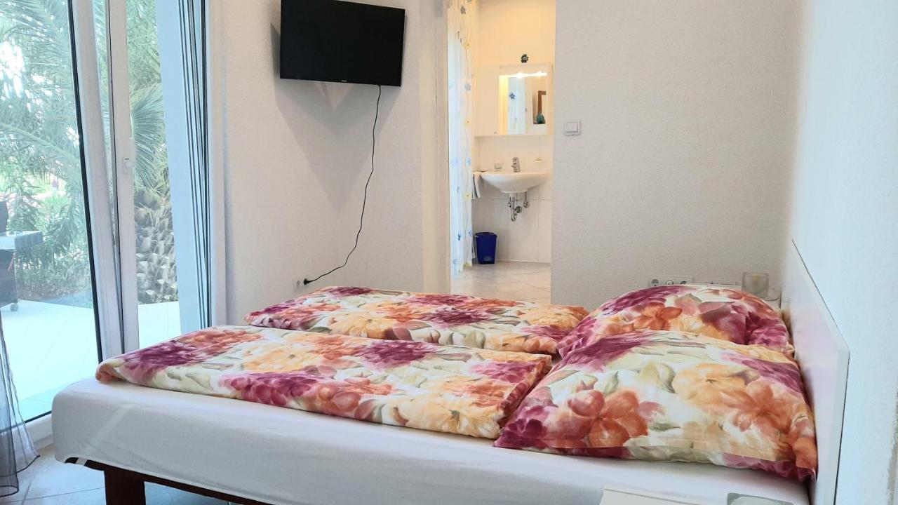 Helles Doppelzimmer Mit Bad, Terrasse Und Pool, Seperater Eingang, Liznjan, Istrien Ngoại thất bức ảnh