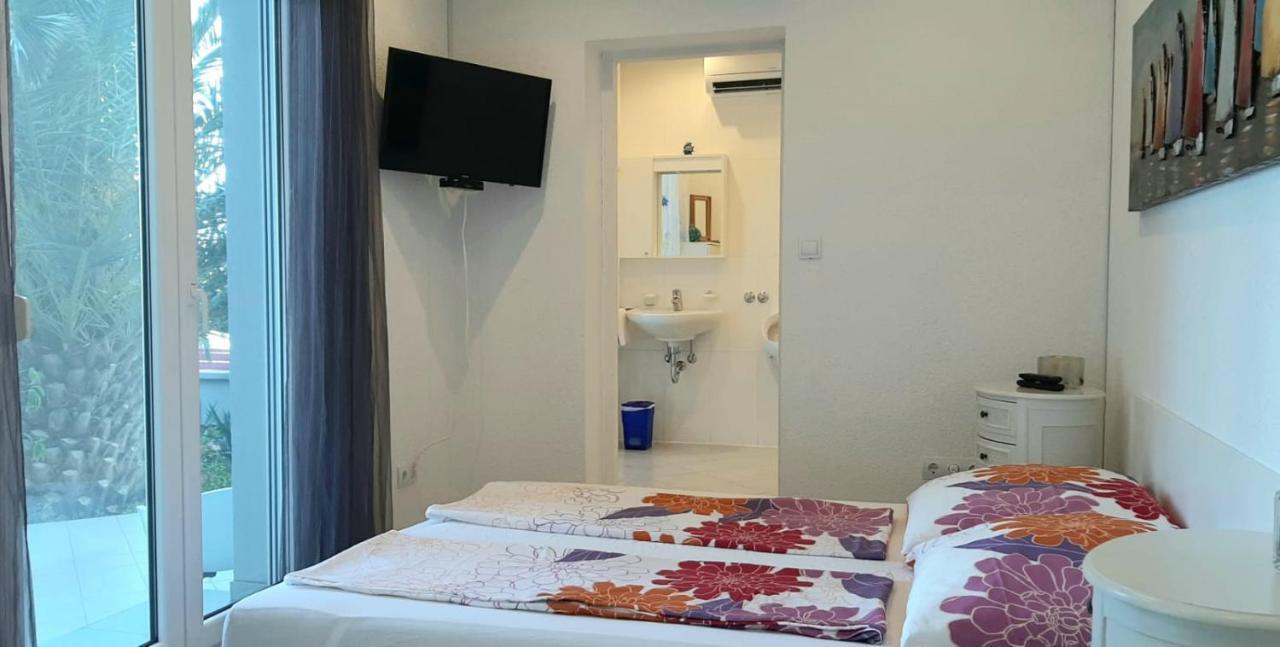 Helles Doppelzimmer Mit Bad, Terrasse Und Pool, Seperater Eingang, Liznjan, Istrien Ngoại thất bức ảnh